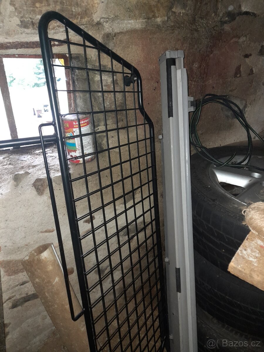 Prepazka, delici mriz do kufru pro nissan xtrail