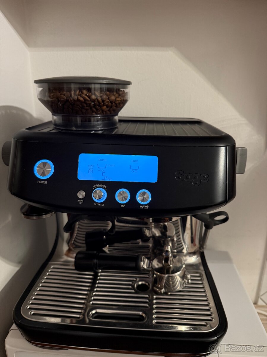 kávovar Espresso SAGE SES878BTR černý