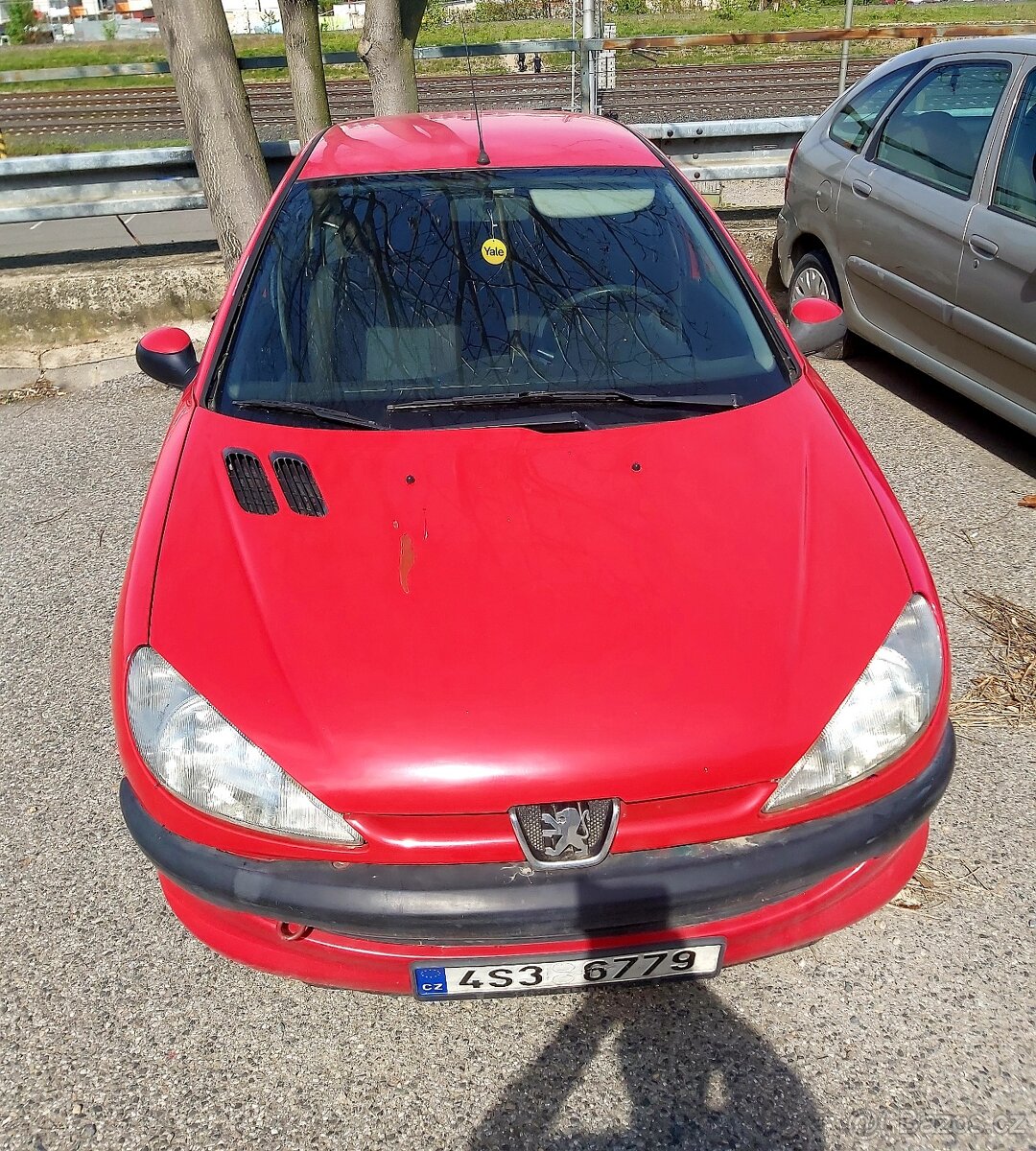 Prodam Peugeot 206 1.4 benzín