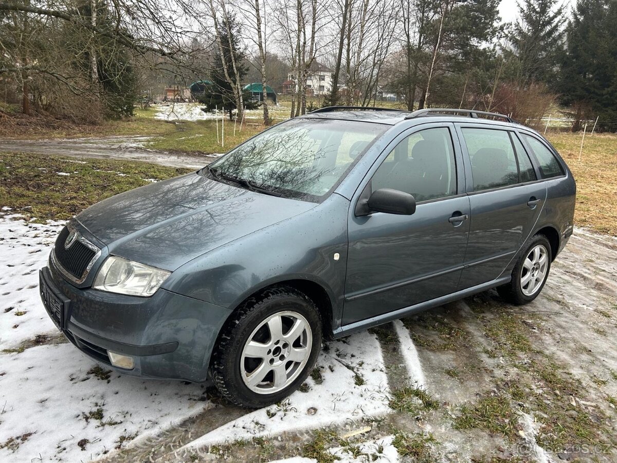 Škoda Fabie Combi 1,4 16 V 55 KW r.v. 2004 .