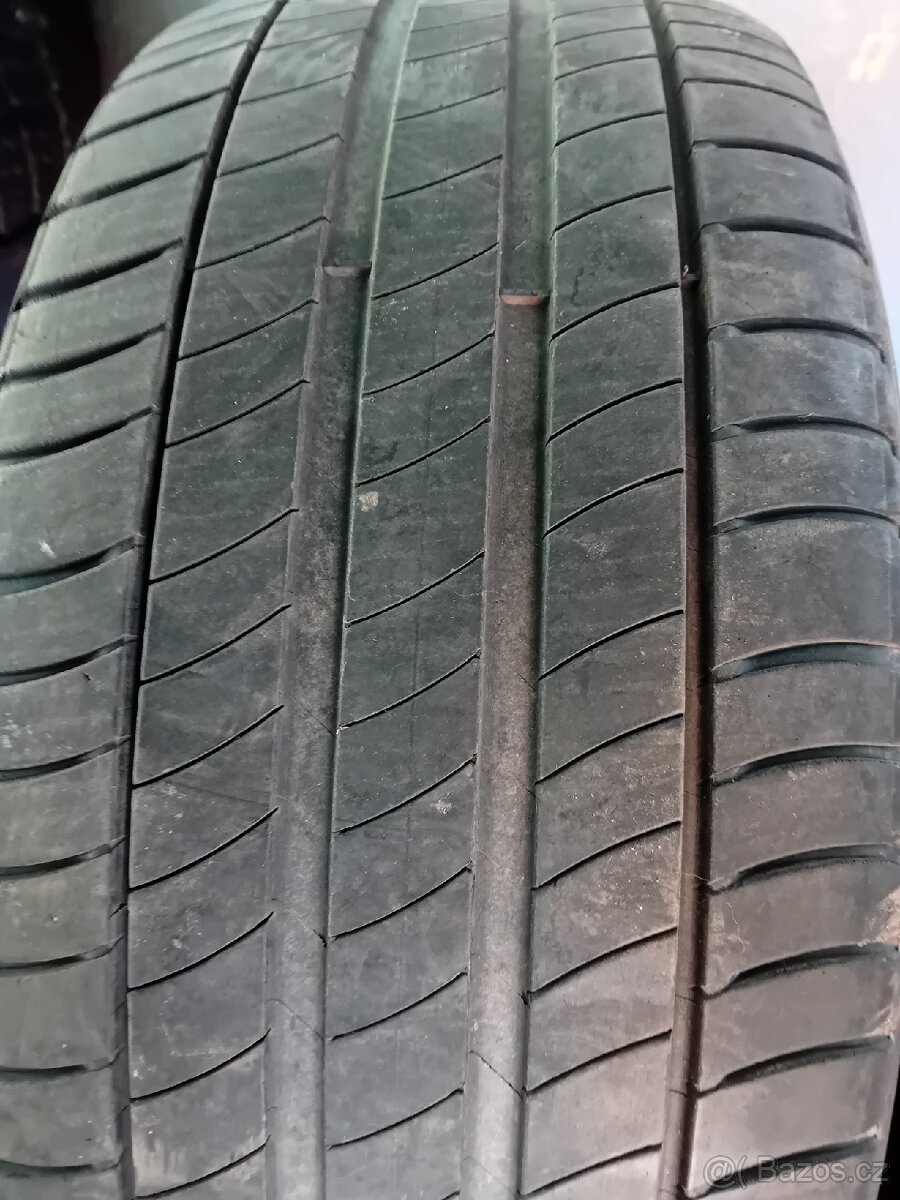 Prodám Sadu pneu 225/45/17 Michelin