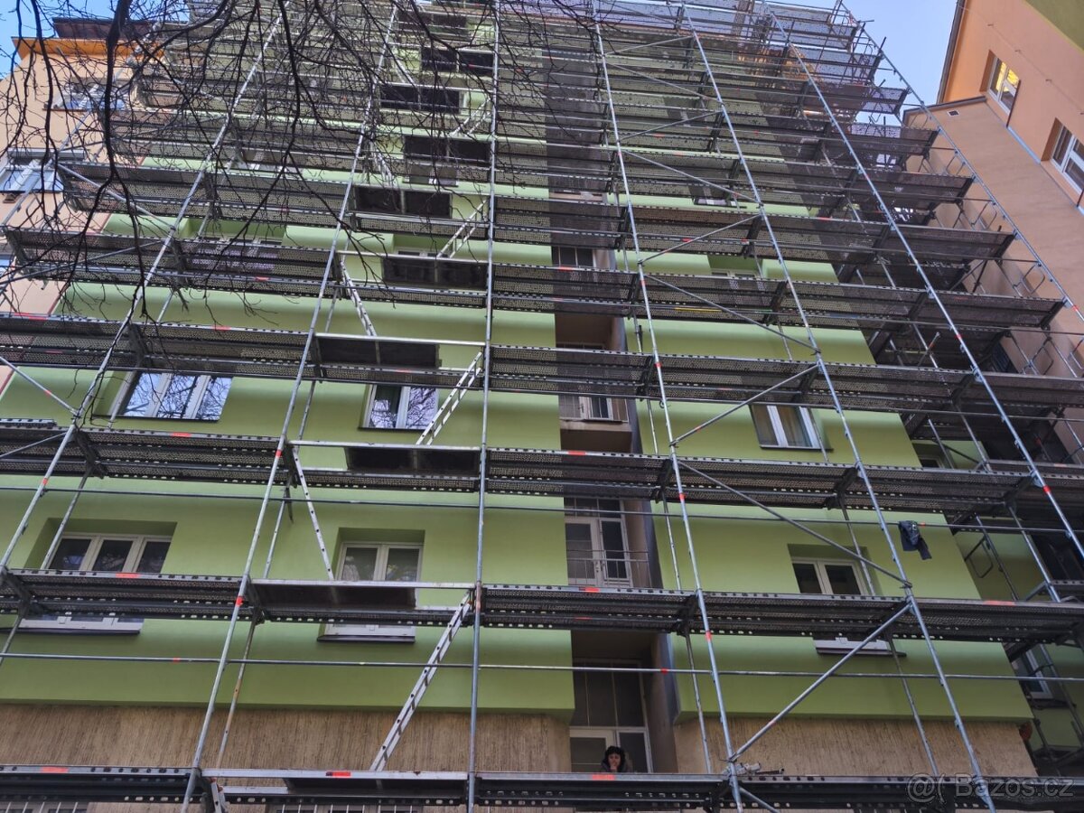 Lešenář, nebo pomocná síla