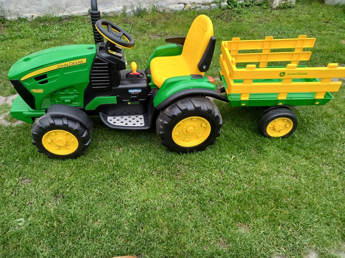 Elektrický traktor Peg Perego John Deere
