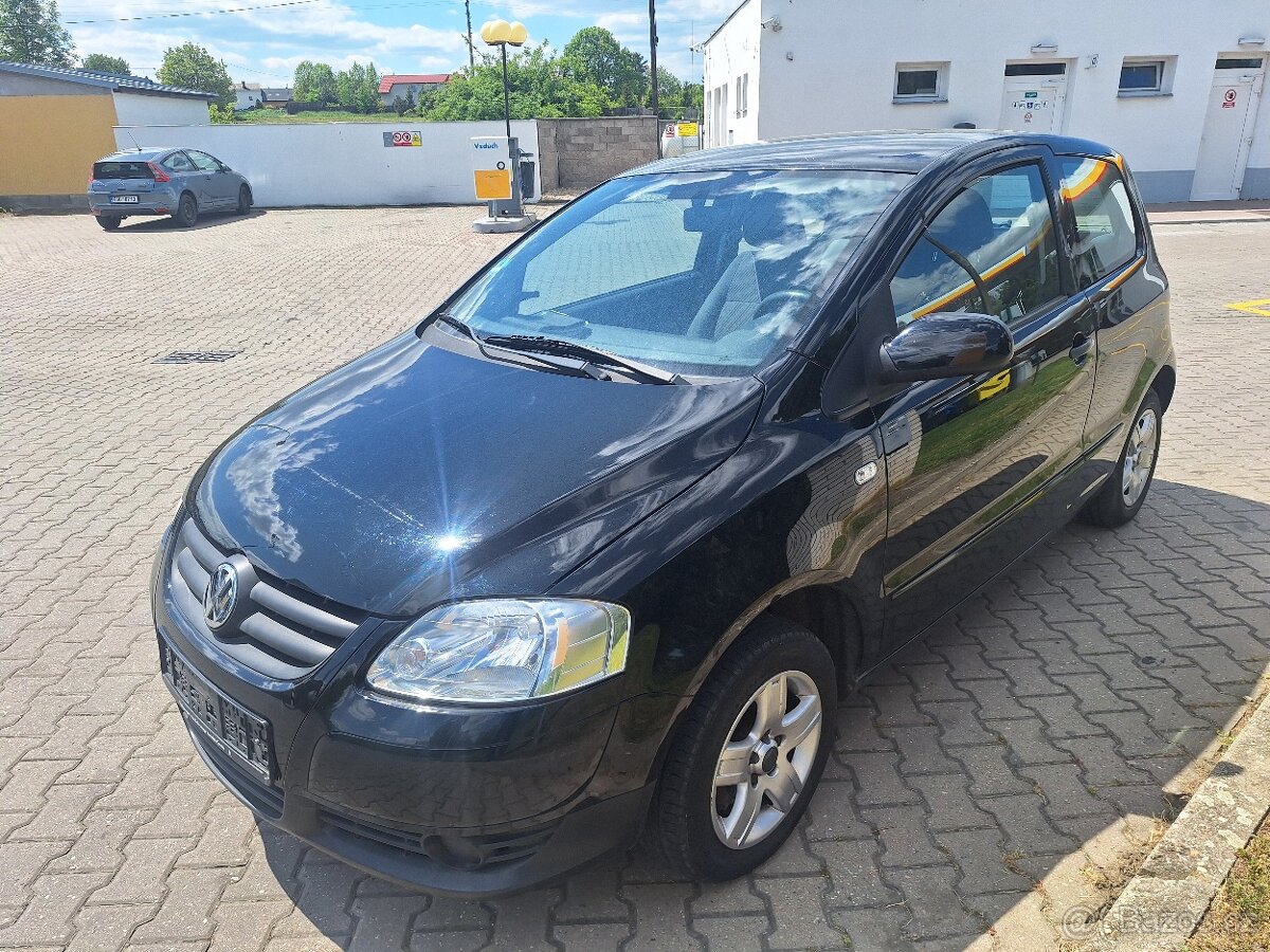 VW Fox 1.4 i/55kW.. R. 2010. Najeto 148.940 km. Serviska