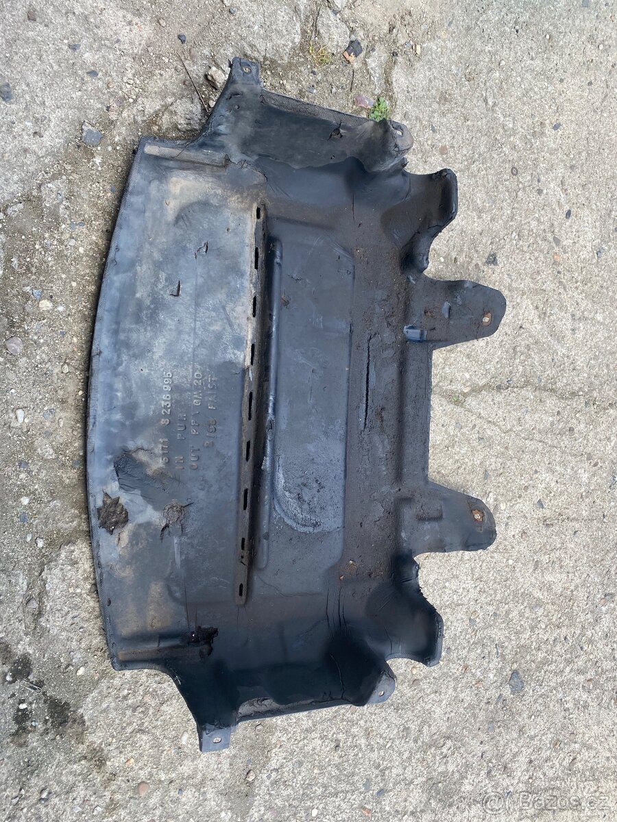E36 dekl pod motor
