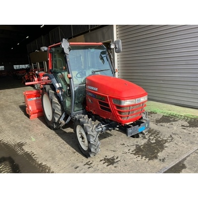 Malotraktor Yanmar s kabinou