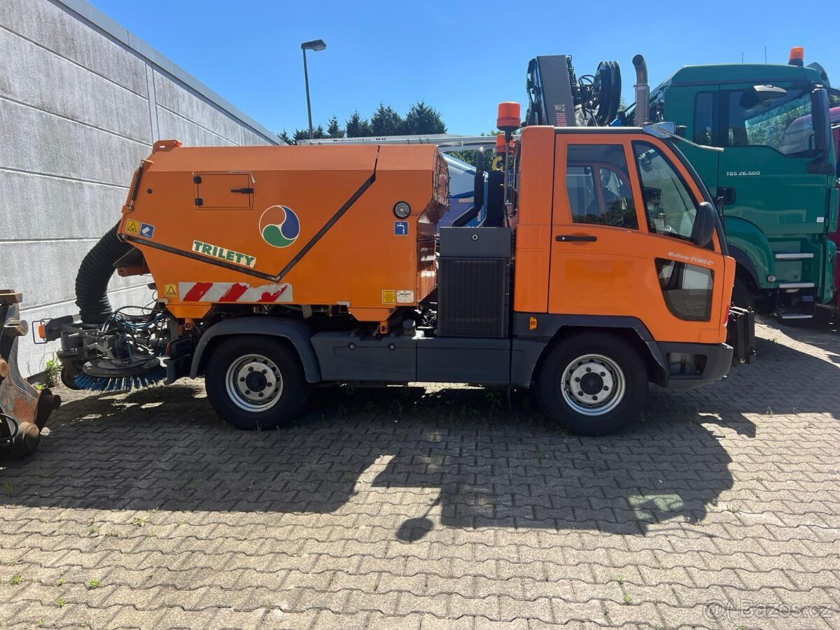 Multicar M30 44. Sklapeč, zametací stroj