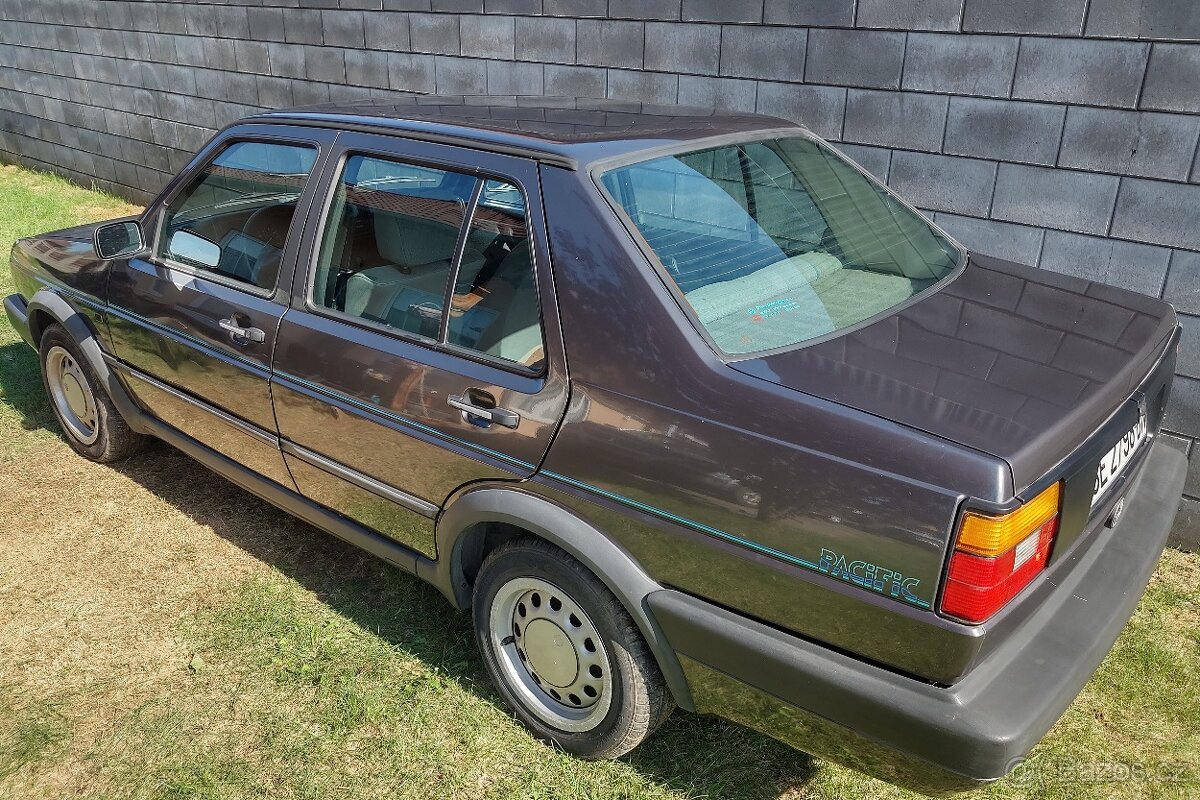 101.850km, VW Jetta II.1.6 PACiFiC-5q-Bez Koroze-Španělsko