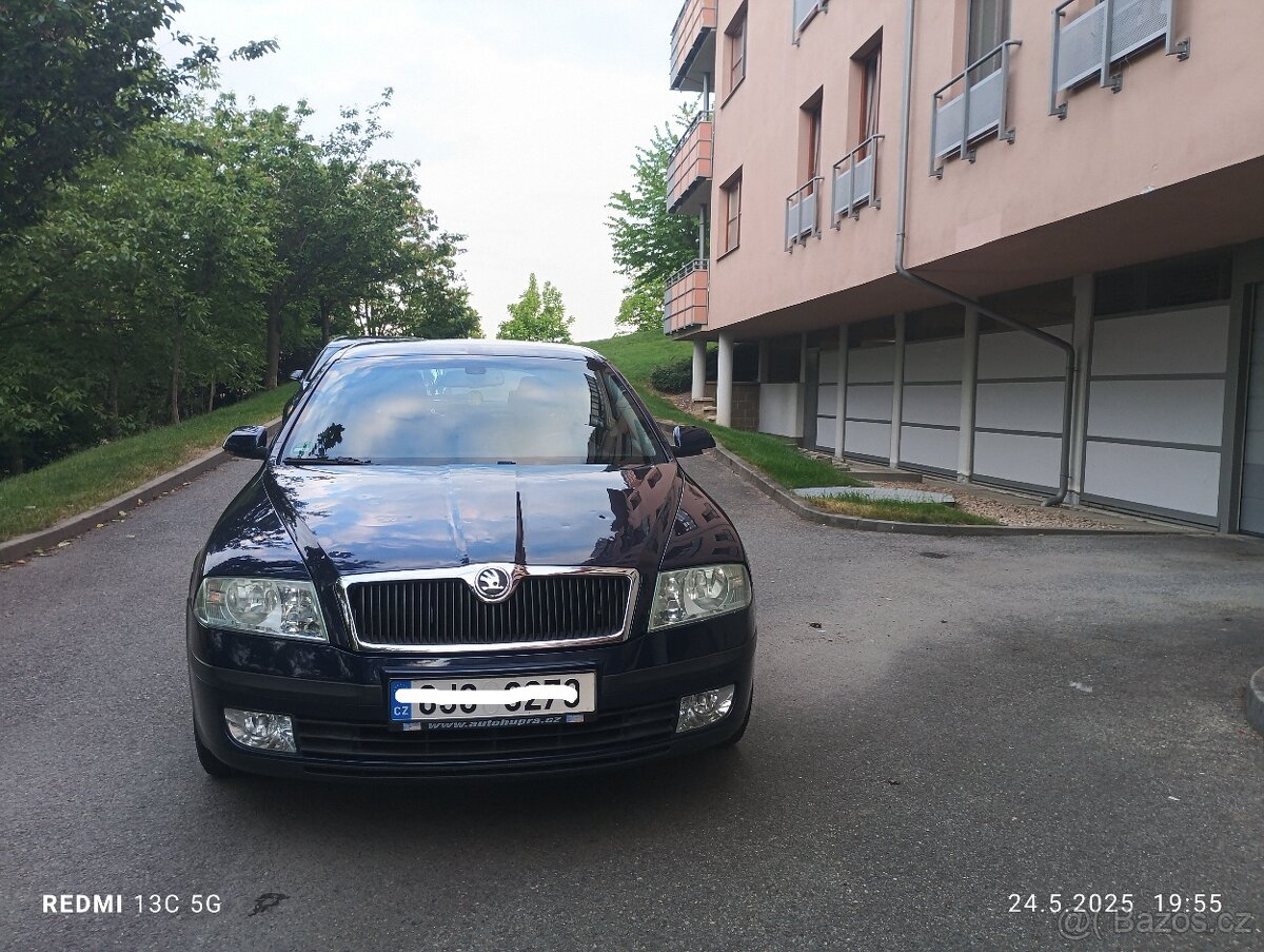 1.6 benzín motor je výborný auto má servisní knížku