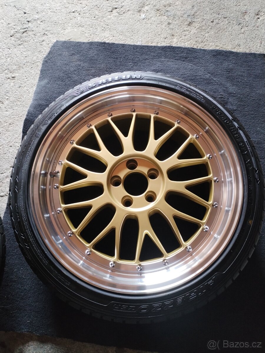 Japan Racing JR23 18x8.5 et35 5x100 Gold