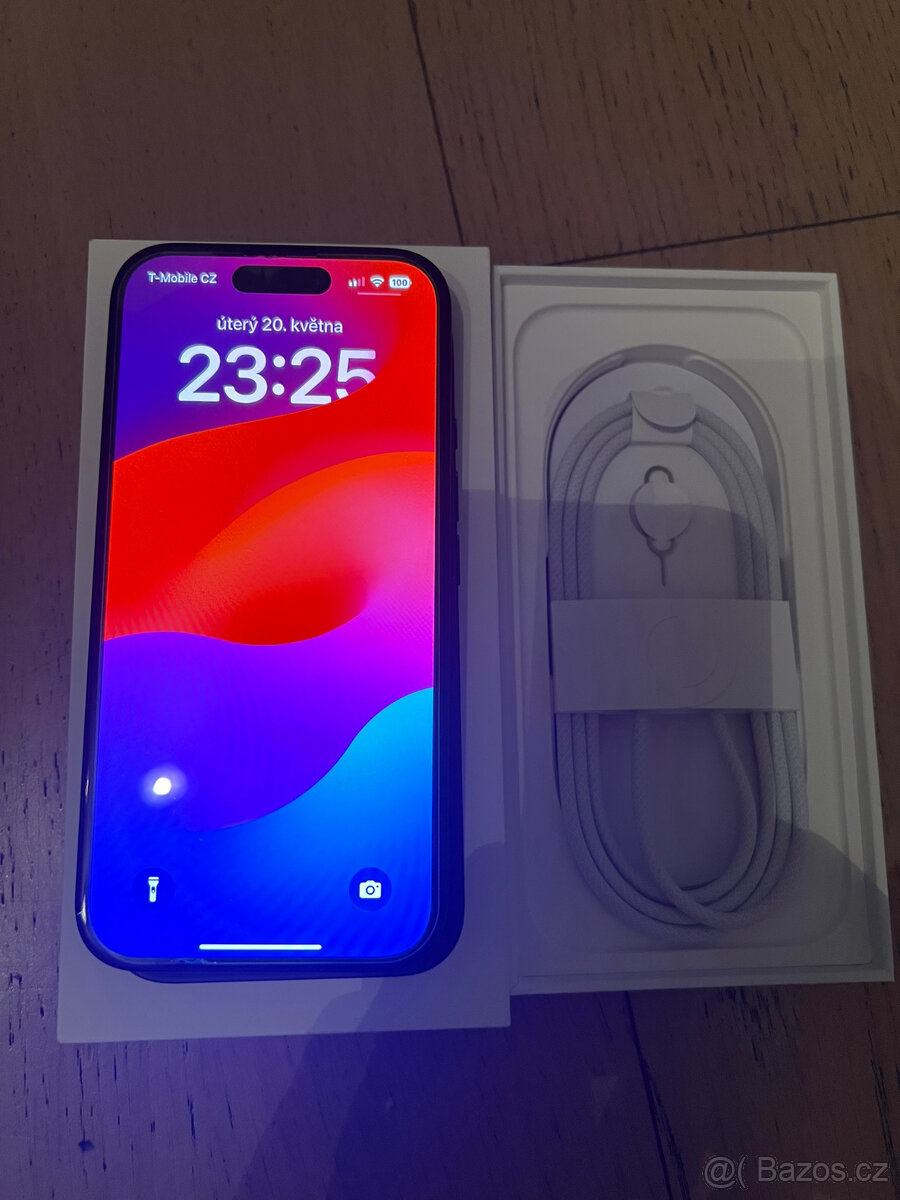 Zánovní Apple iPhone 16 Black 128GB - záruka