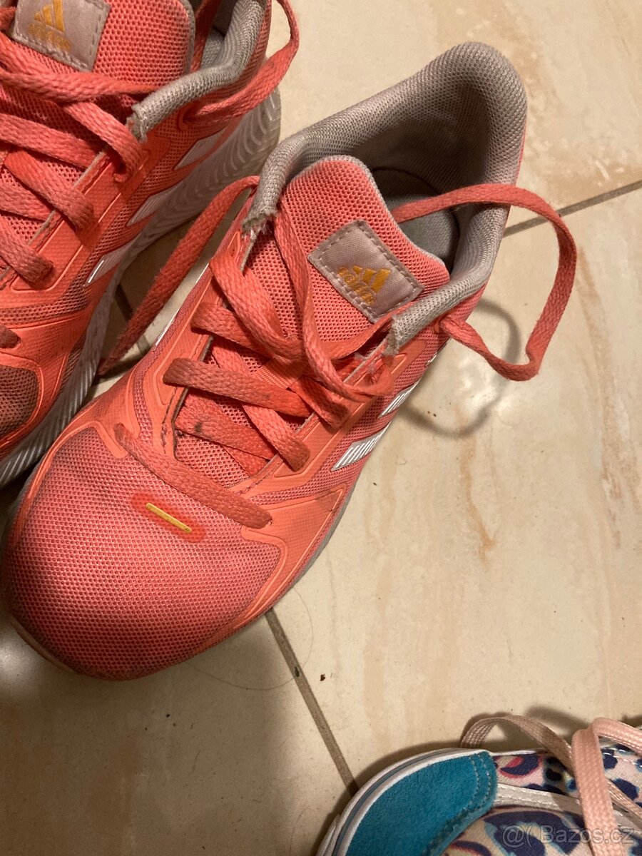 Adidas tenisky detske