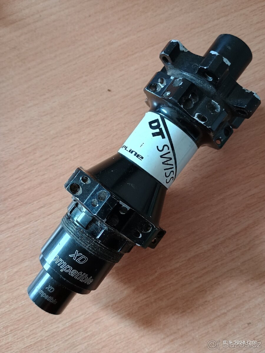 DT Swiss spline náboj 28 děr 12x142 sram XD orech pawl 256g