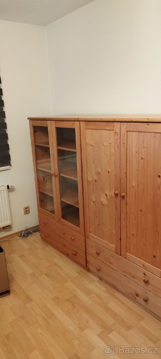 Prodám skříň - masív/dýha smrk