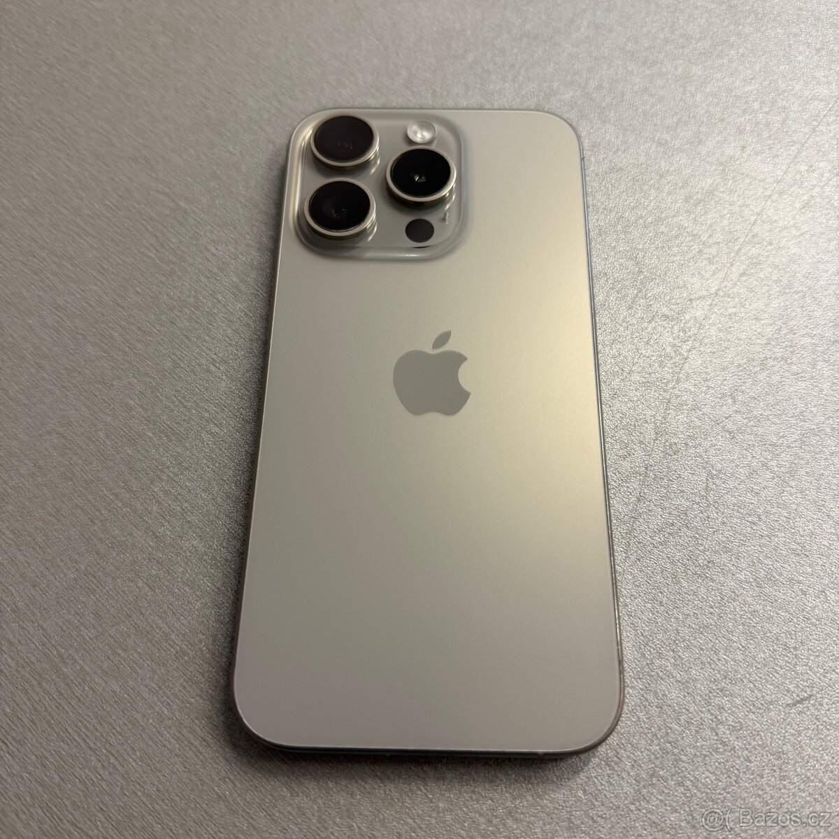 iPhone 15 Pro 256GB natural titan, top stav, záruka