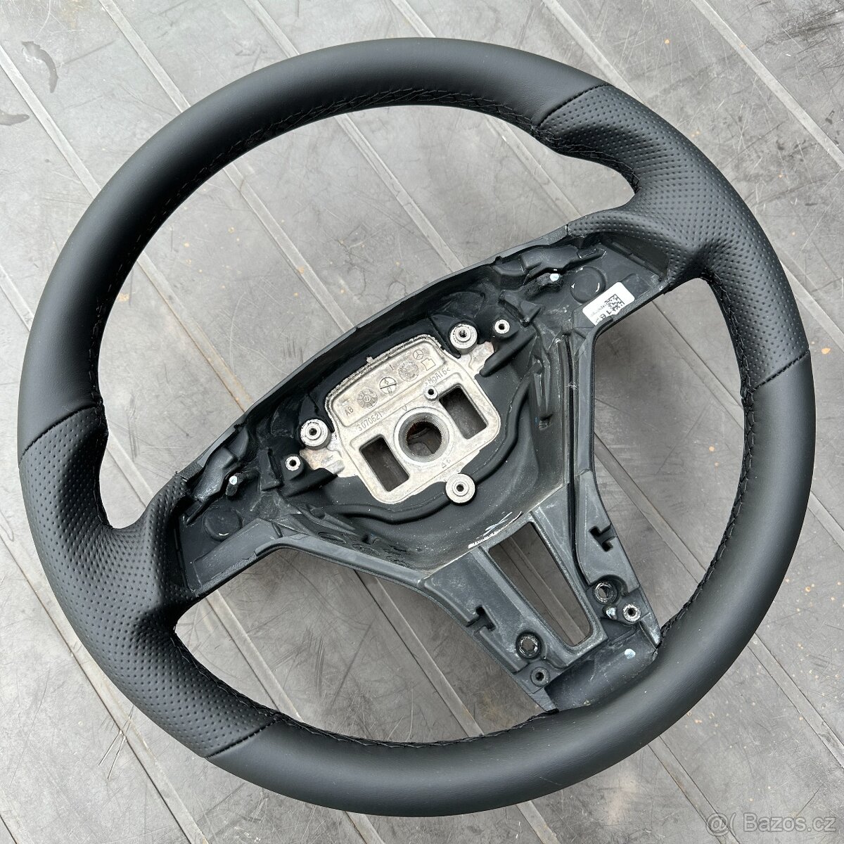 Mercedes V w447 nový kožený volant