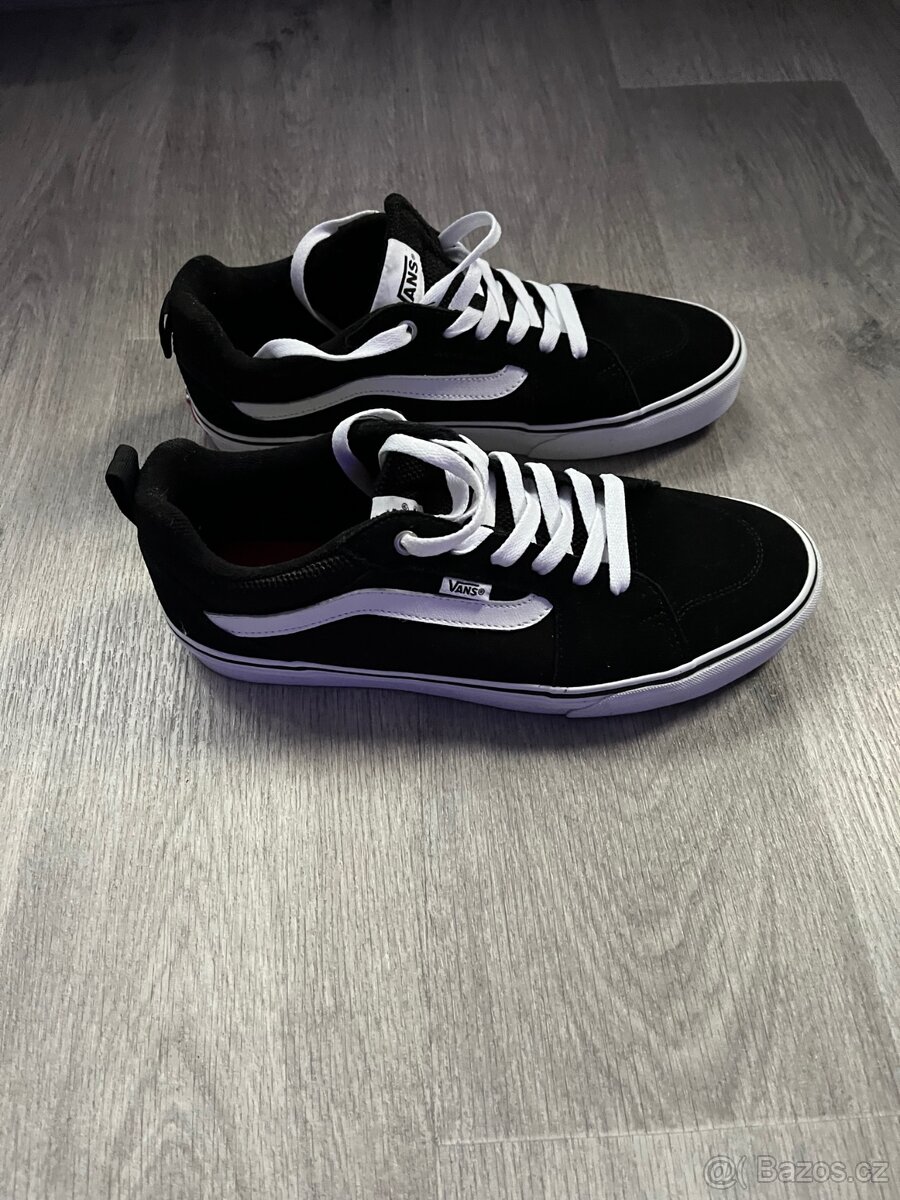 nove boty