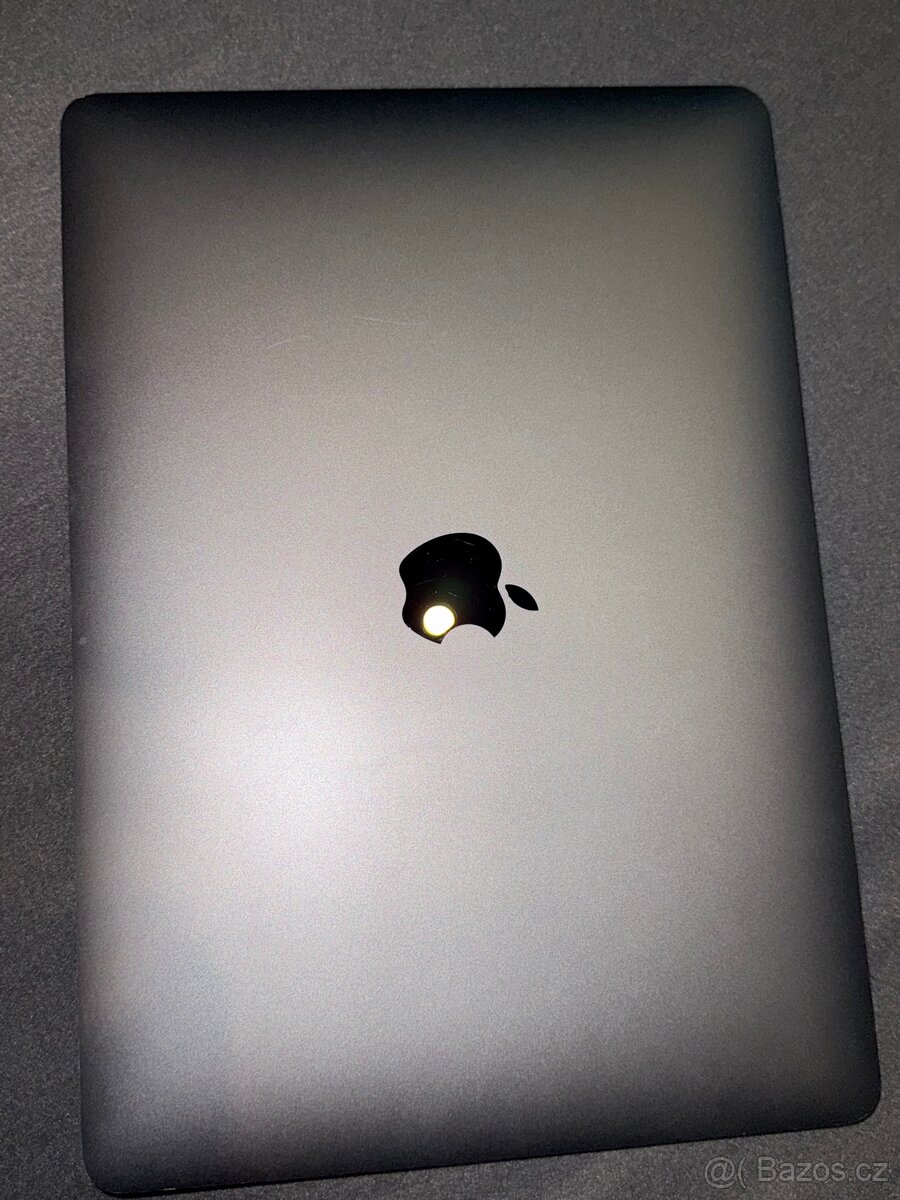Apple Macbook Air 2019 s Magic Mouse