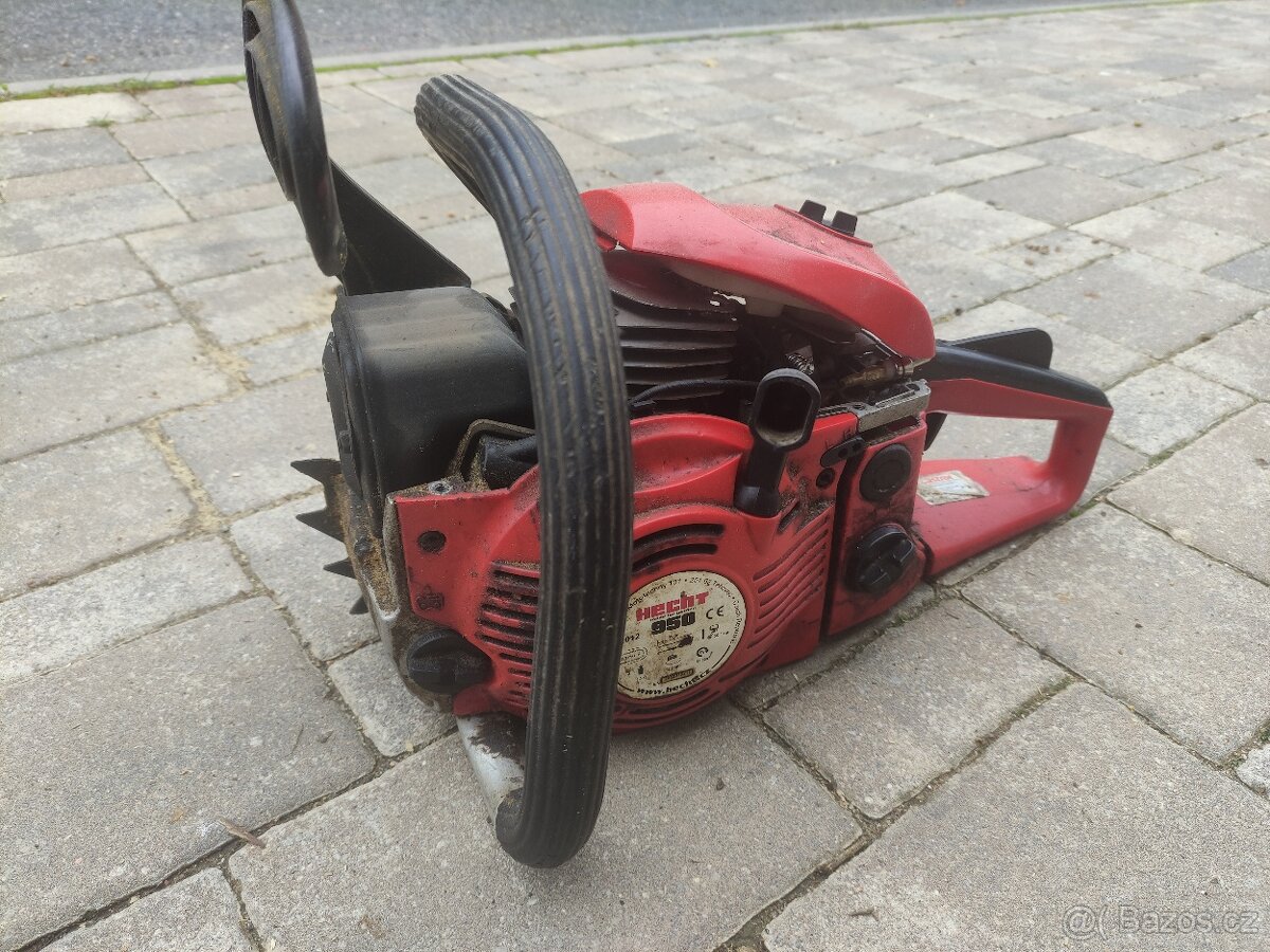 Motorova pila HECHT