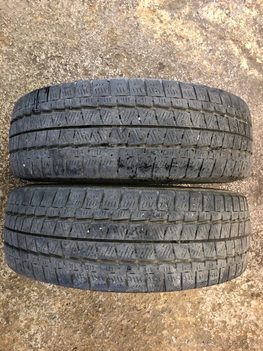 Zimní pneu 215/70R15C 109/107R