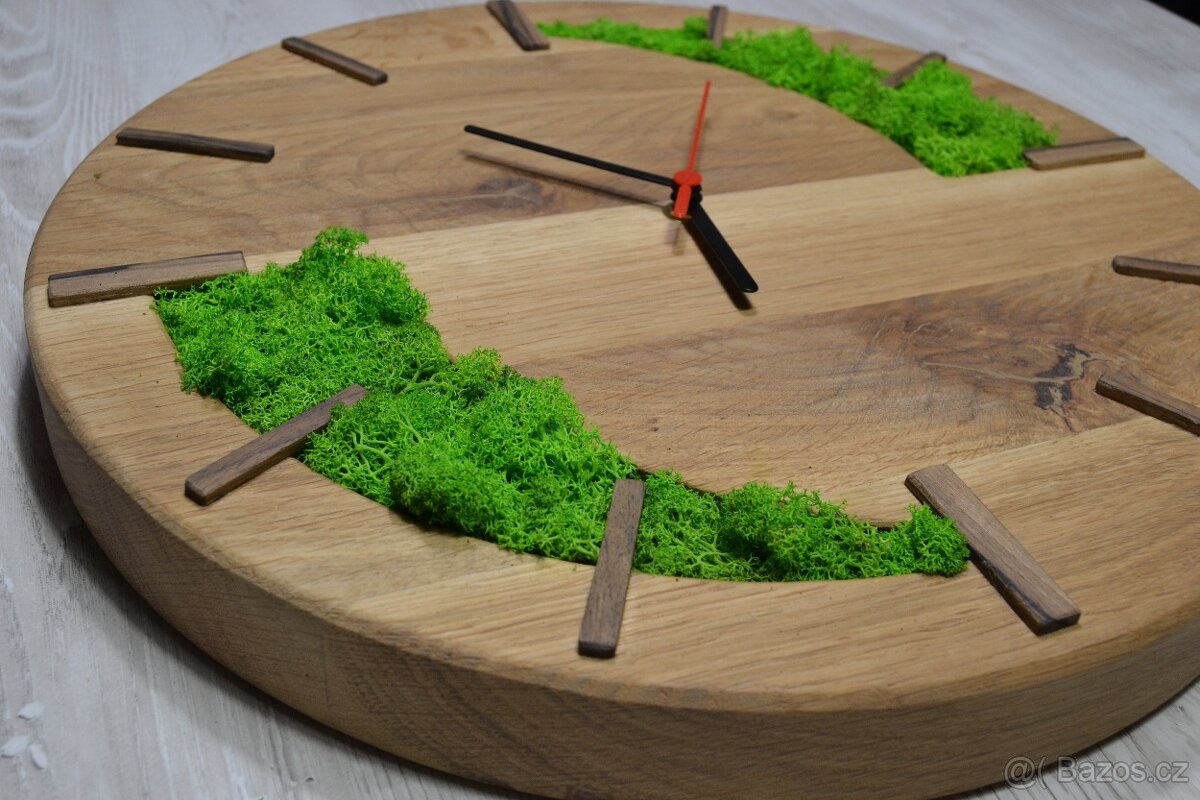 Dřevěné hodiny, mechové hodiny