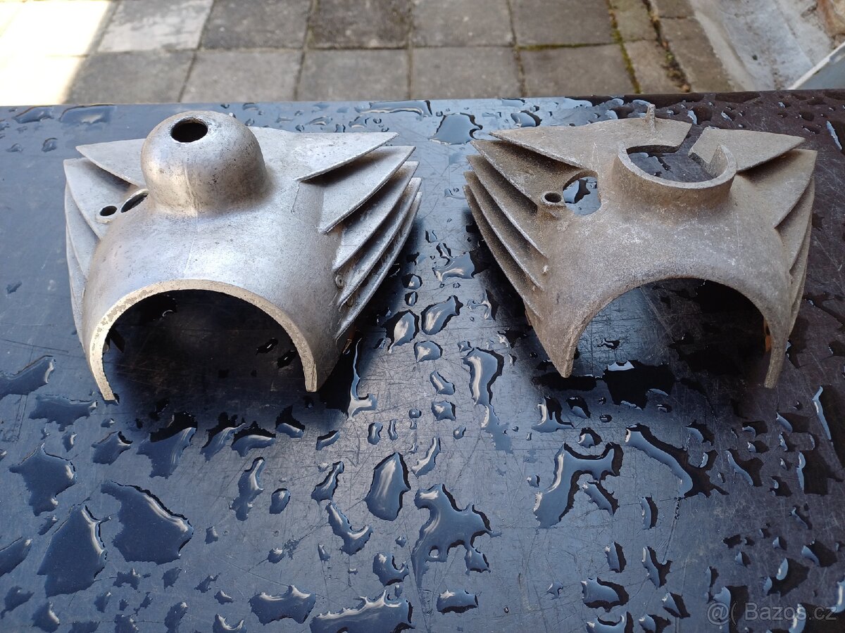 Jawa 350 Pérak - Kryt karburatoru