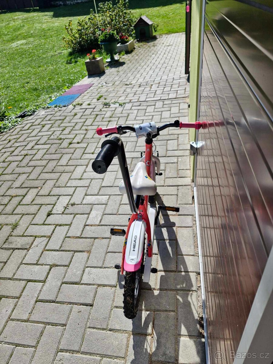 Dívčí kolo Head 16