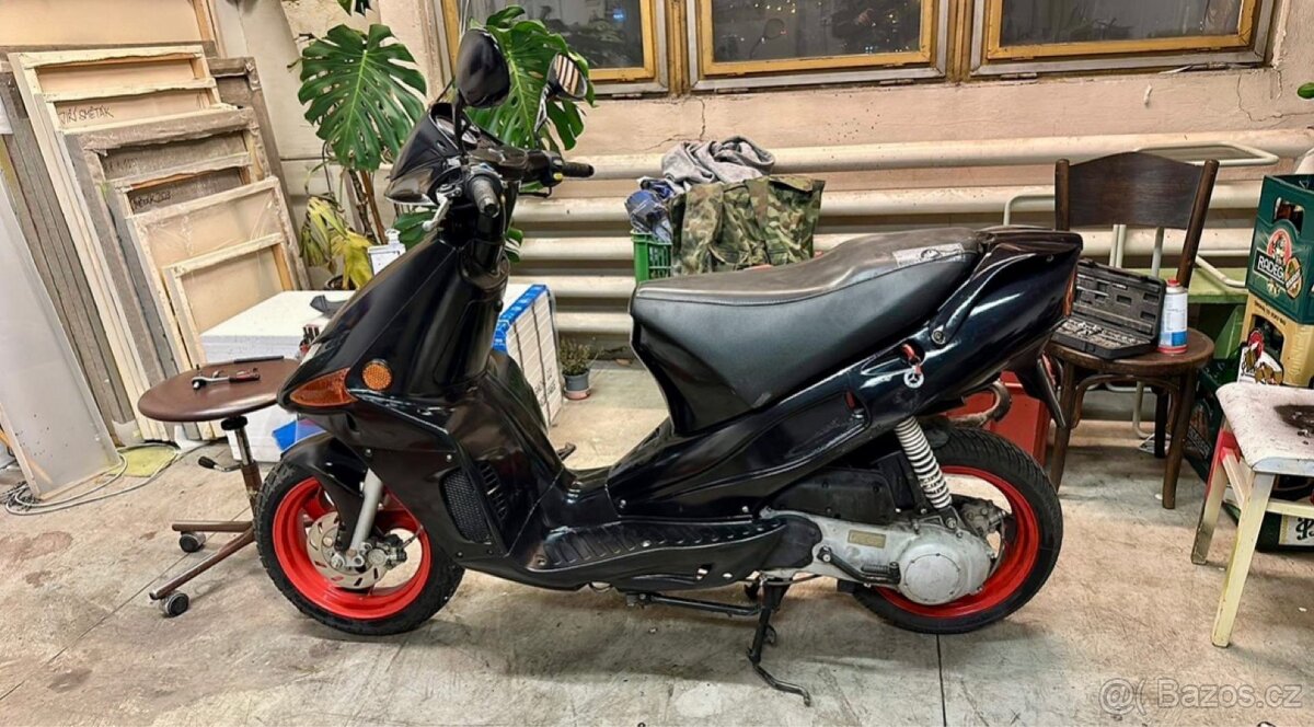 Skútr Derbi GP1