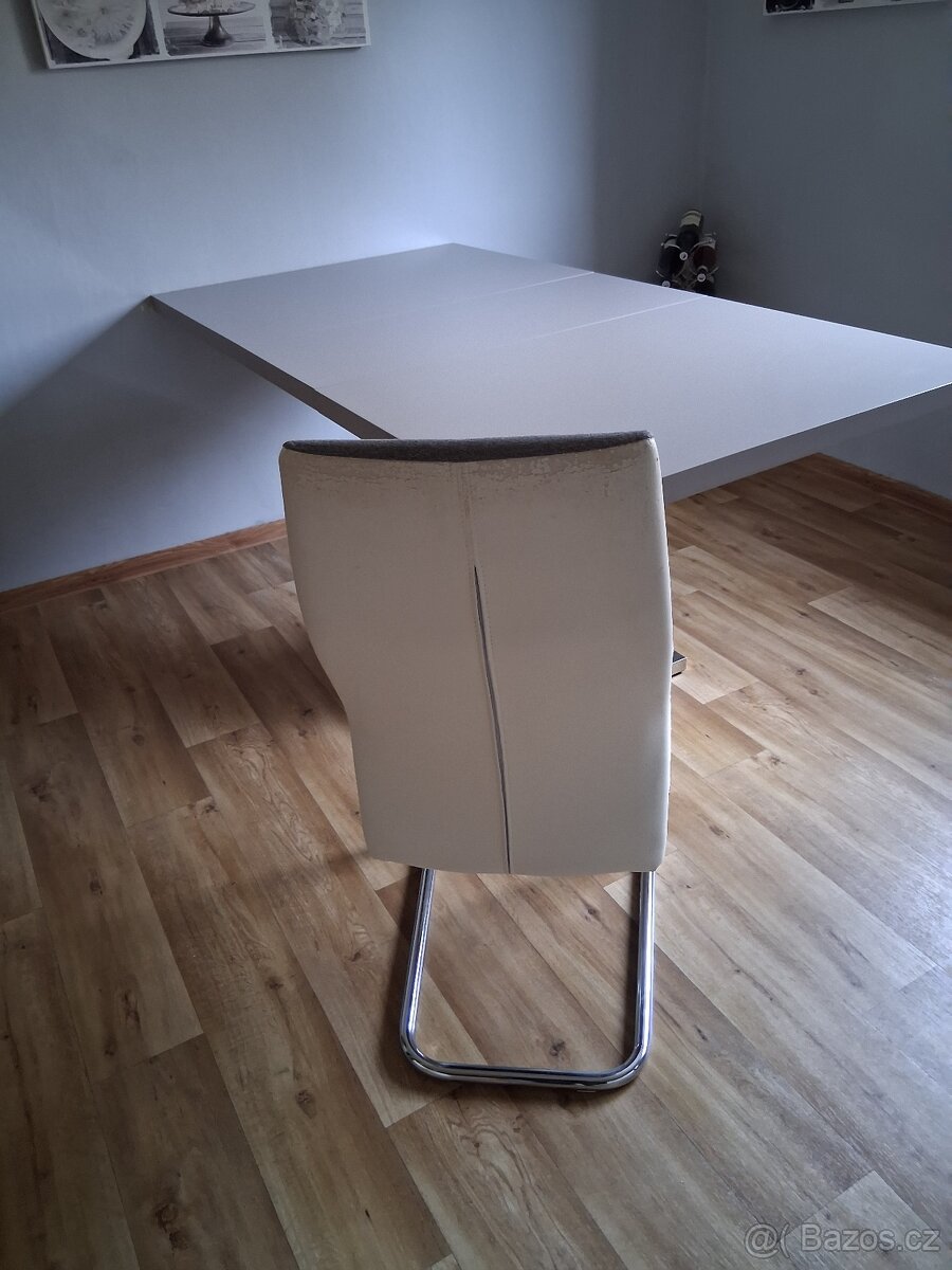 Sedlec Prčice...jídelní stůl židle