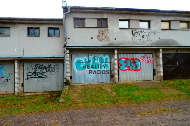 Pronájem garáže 21m2 Palliardiho Znojmo,k pronájmu garáž 21m