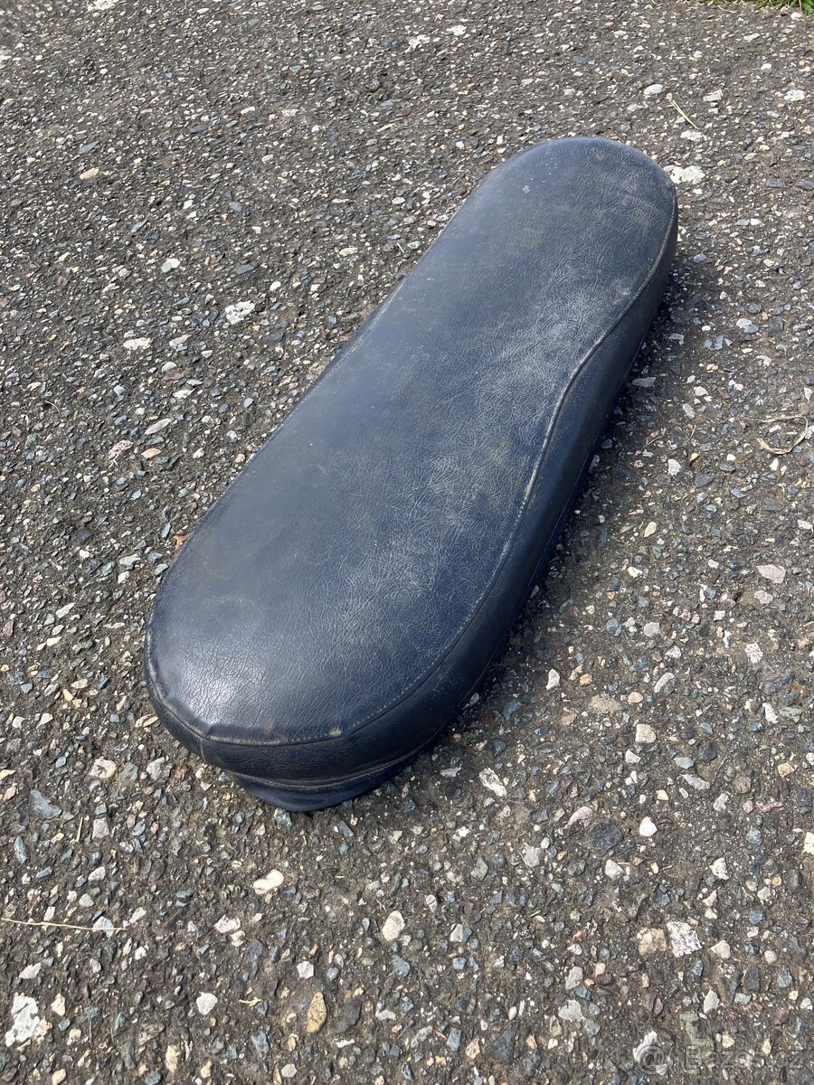 Jawa 50 pionyr 05 20 21 Originál sedlo Neprosezené