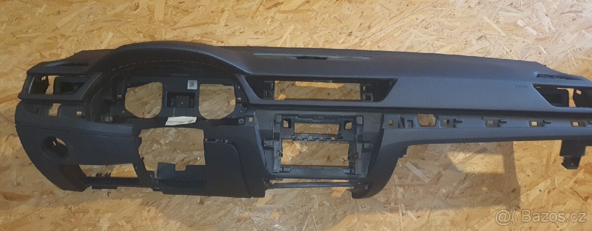 Palubní deska, aurbagy, pásy- sada Superb III