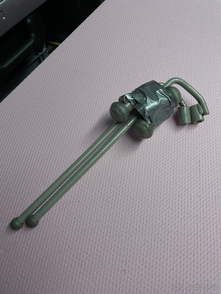 Držák plexi pro Vespa LX