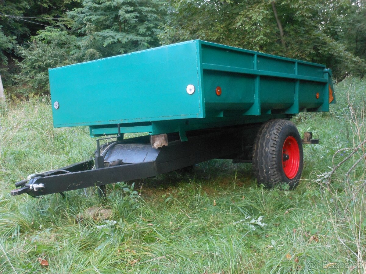 NÁVĚS PŘÍVĚS ZA TRAKTOR