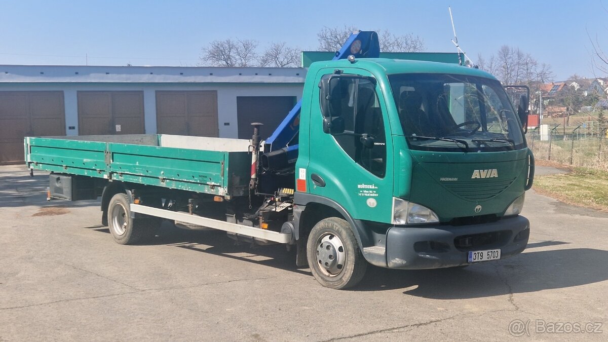 Avia D90 valník s hydraulickou rukou málo jetá