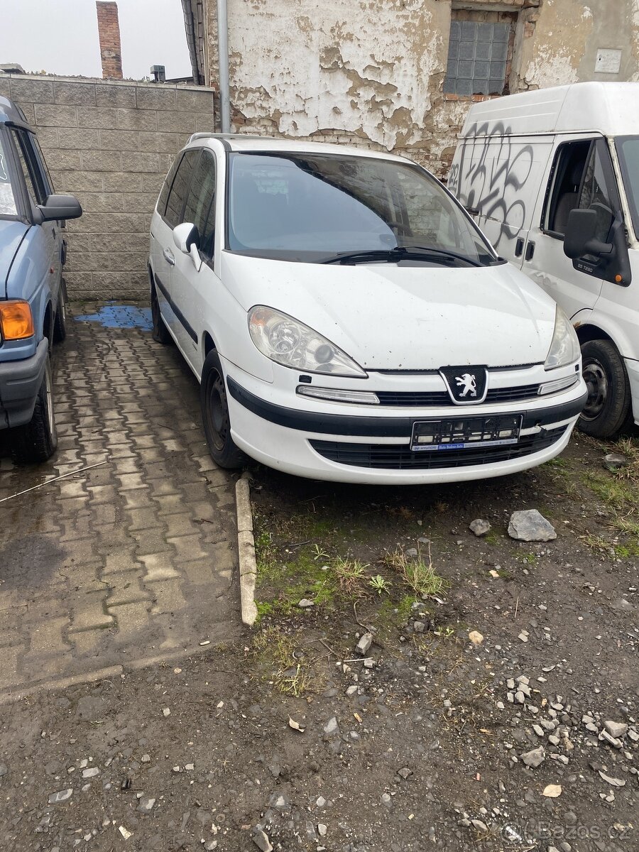 Peugeot 807