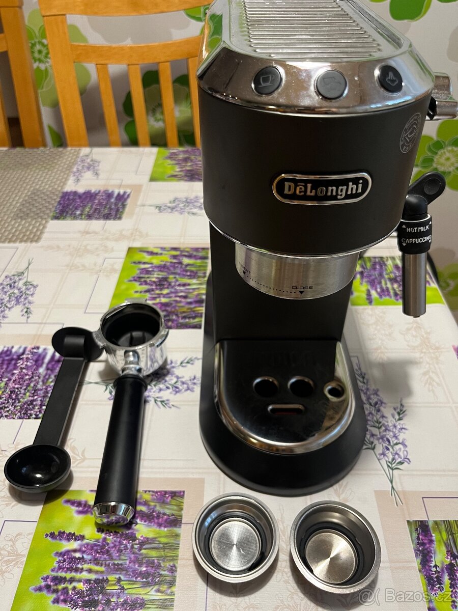 De'Longhi EC 685.BK DEDICA