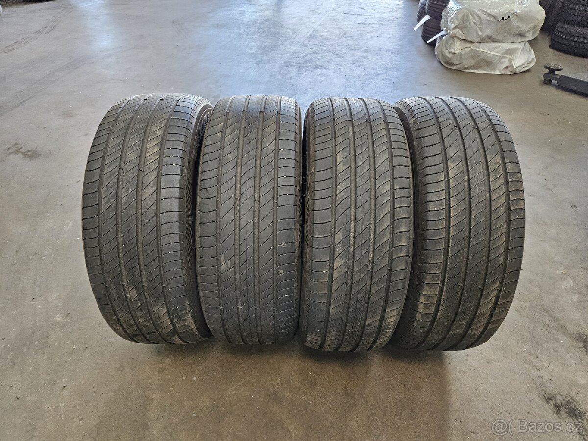 Letní pneu michelin 215/55 R17 94V