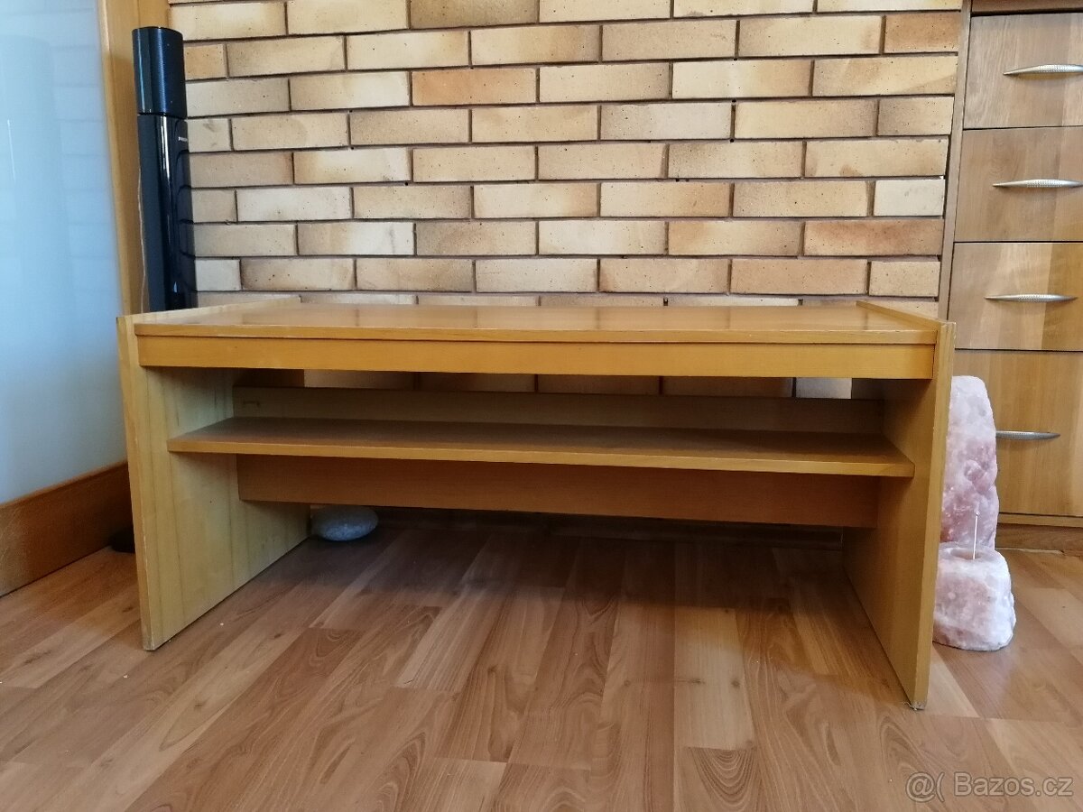 Konferenční stolek
