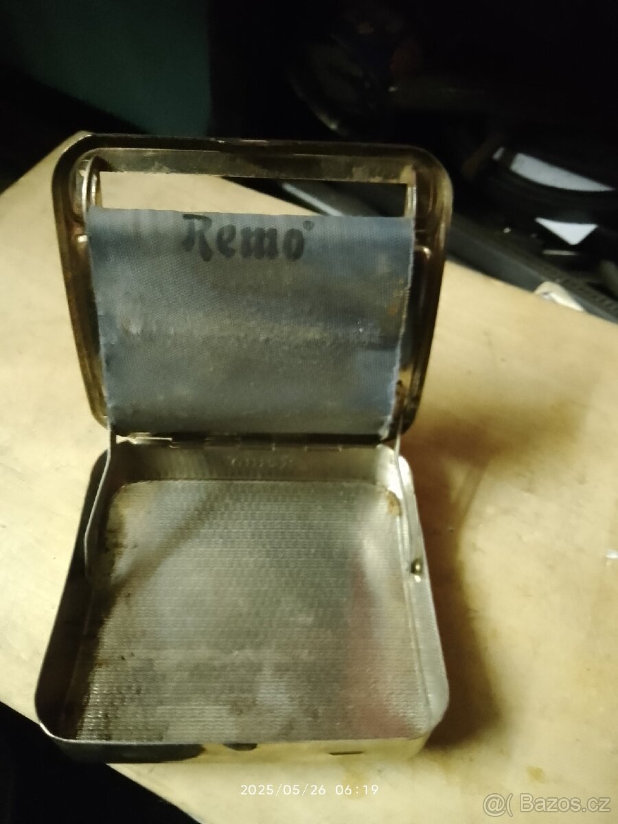 Prodám krabičku na balení cigaret