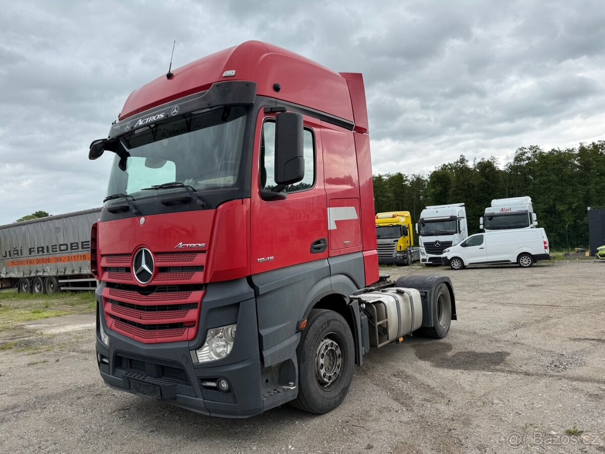 Mercedes Actros 1845