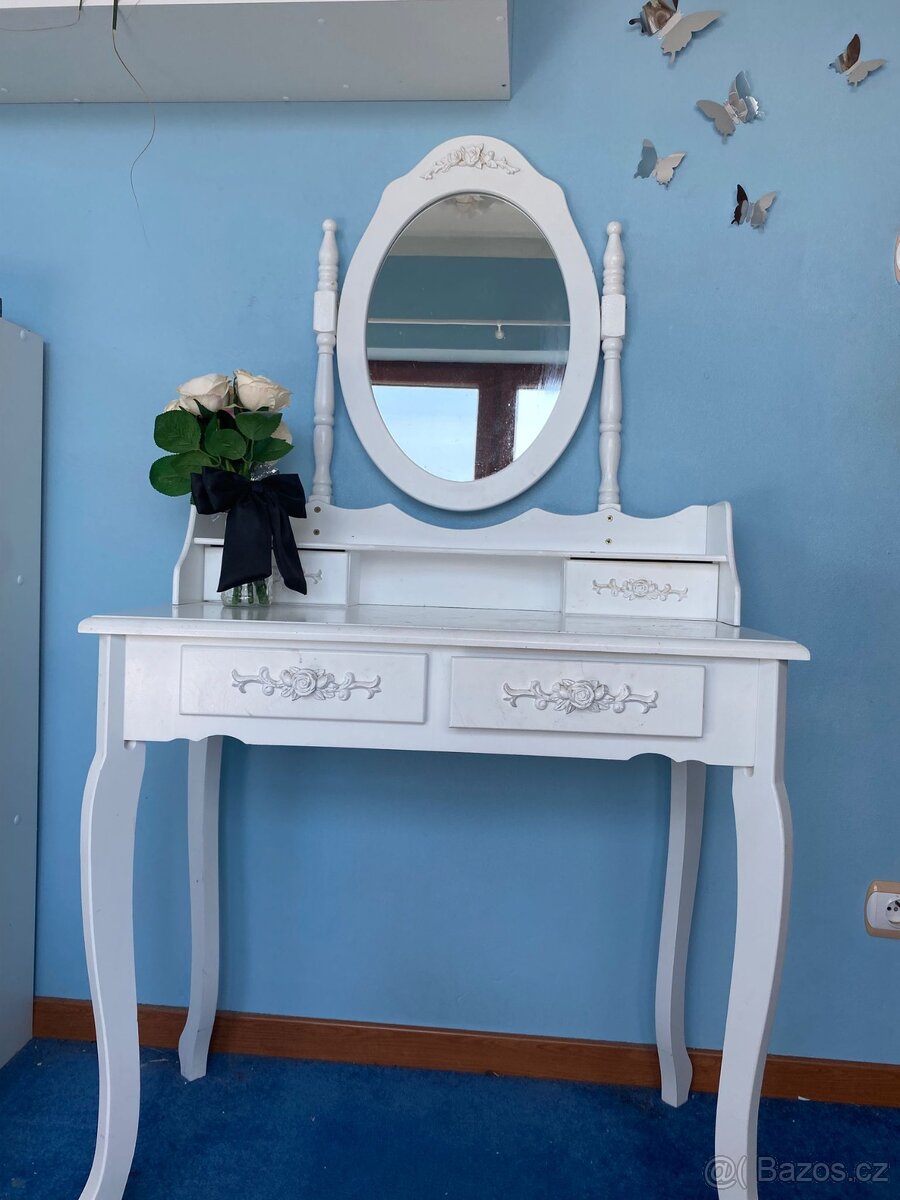 Prodám toaletní stolek BAROCCO ROSE