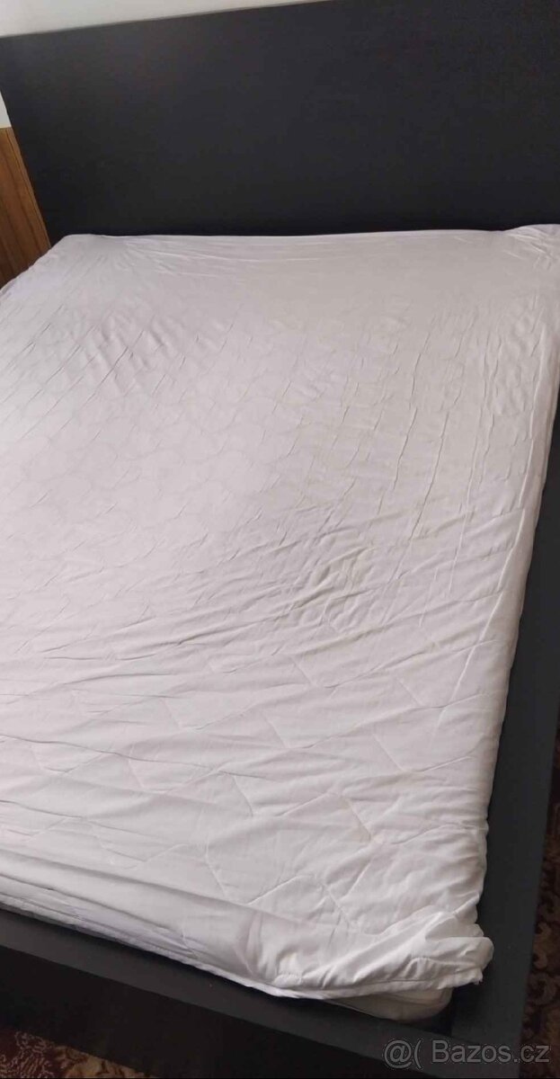 Postel 180x200 + matrace + doprava po Praze zdarma