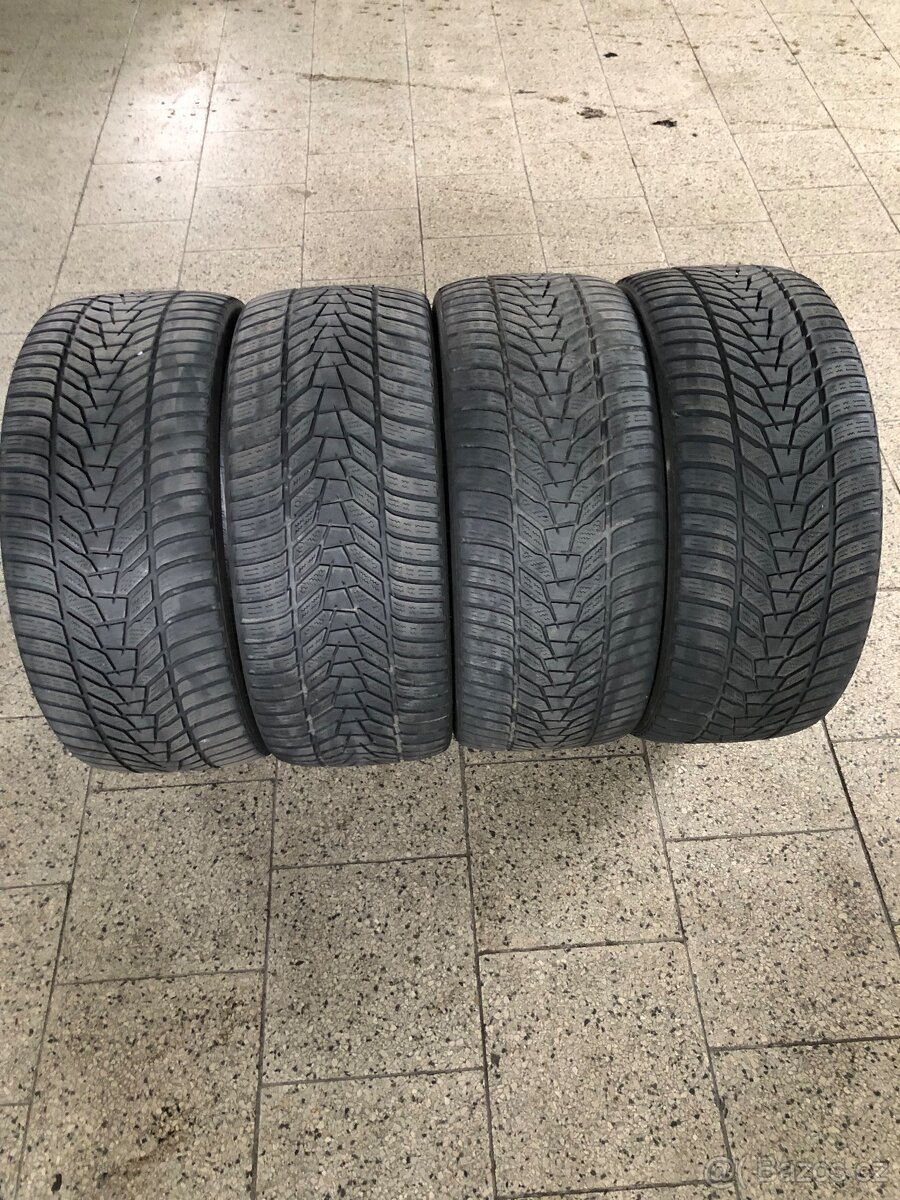 255/35/21 prodám sadu zimních pneu