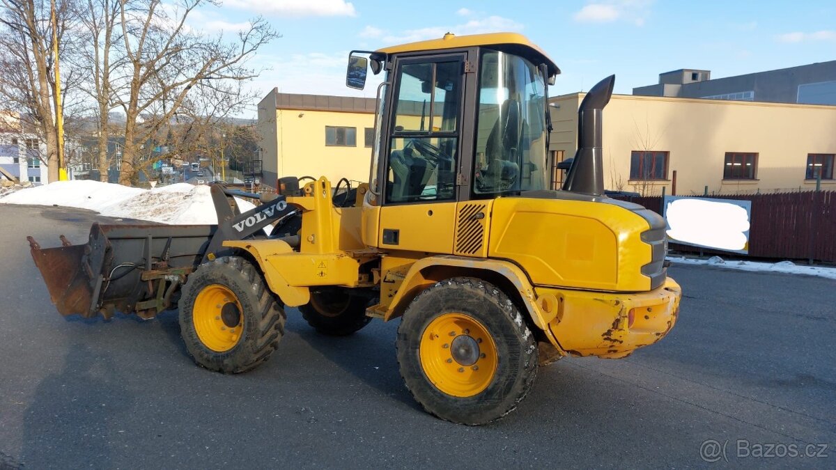 Čelní nakladač Volvo L30G