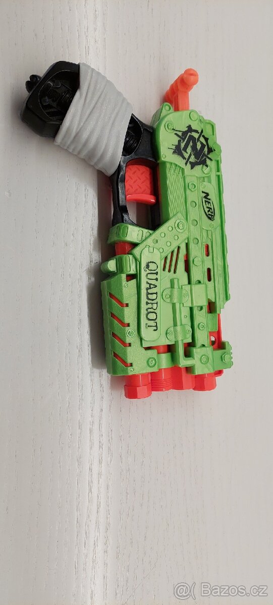 8 ks Nerf zbraní – všechny za 500 Kč