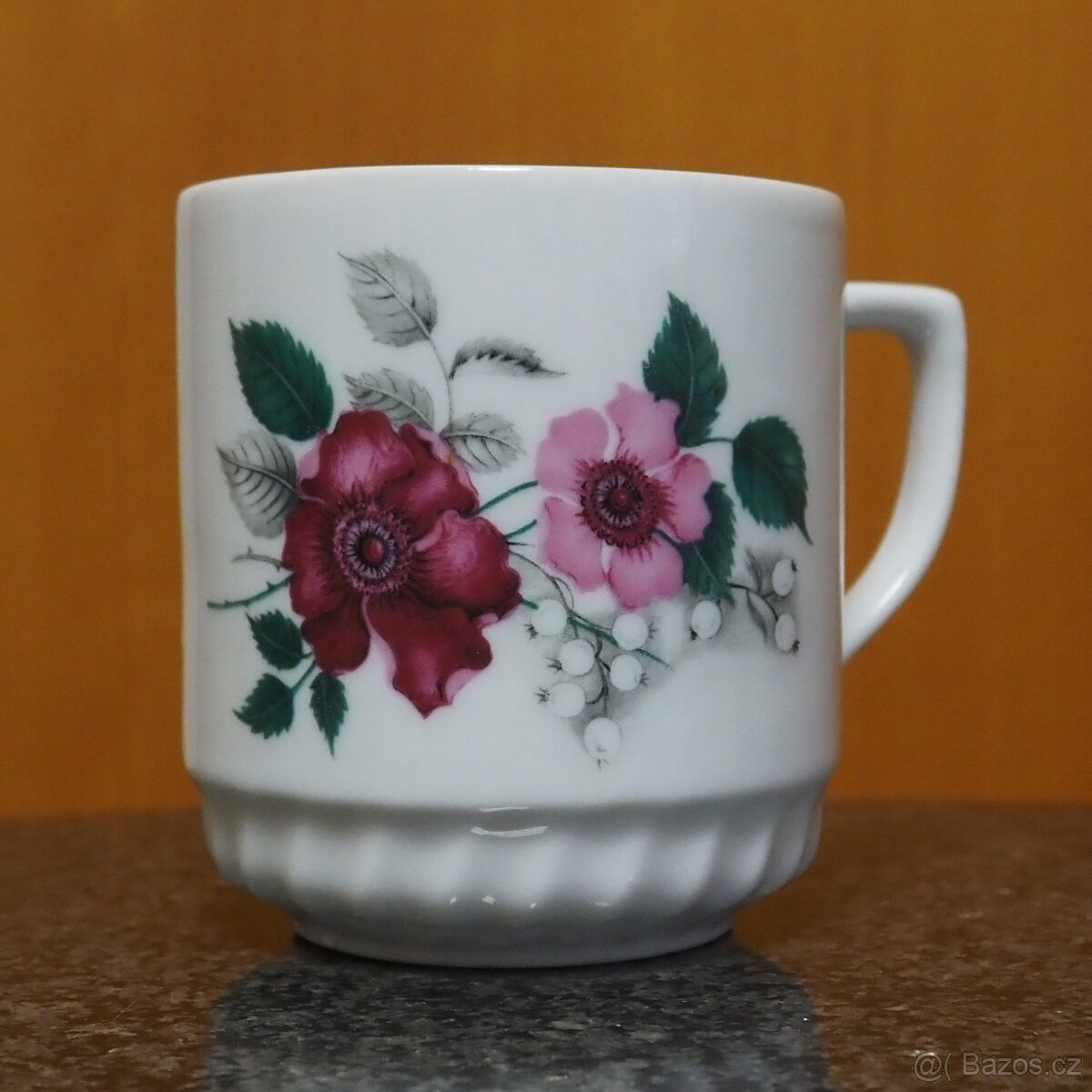 Porcelánový hrníček, 50. léta 20. století