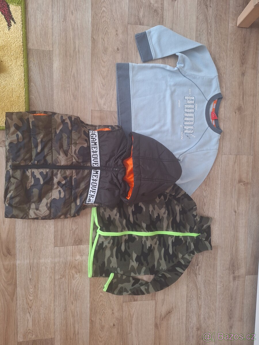 Chlapecké oblečení velikost 98/104