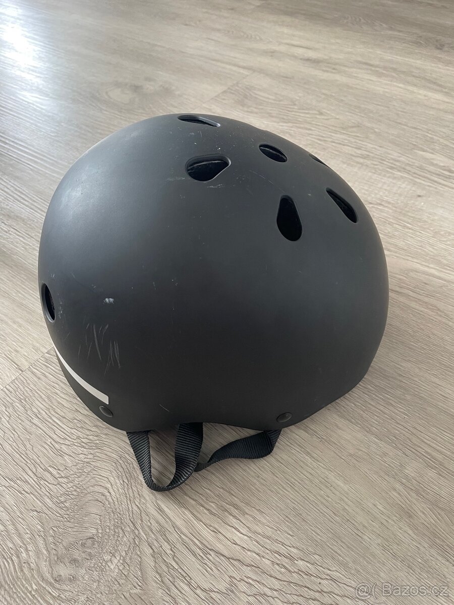 Dětská helma na cyklistiku vel. S (48-52cm)