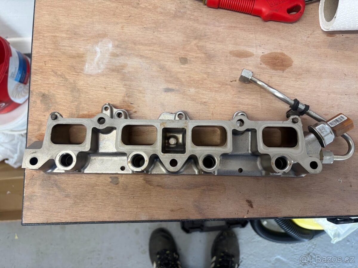 1.4 TSI 90kW CAXA - Vstřikovací lišta komplet